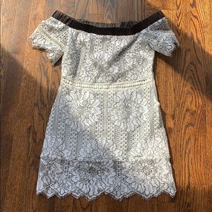 Forever 21 Off The Shoulder Dress: 💐